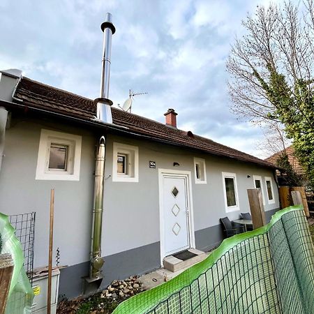 Haeuschen Fuer Monteure, Autobahn Villa Брук ан дер Мур Екстериор снимка